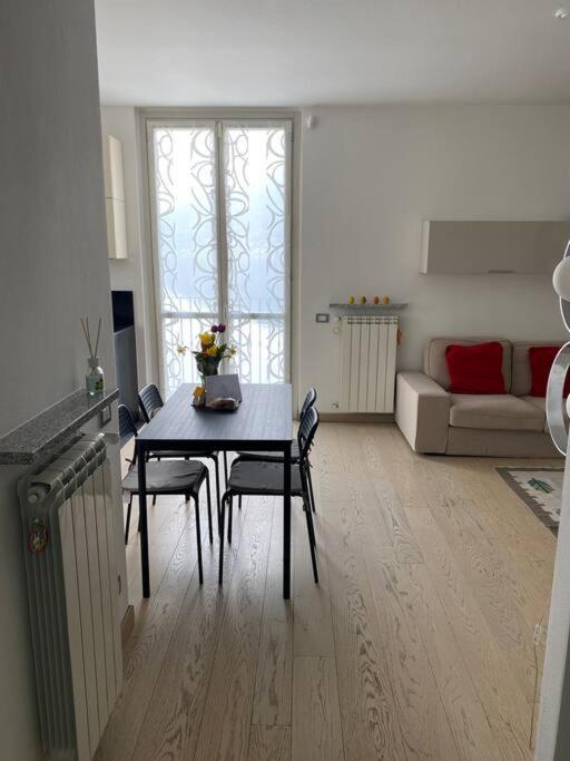 Appartement Maison Minu à Porto Ceresio Extérieur photo